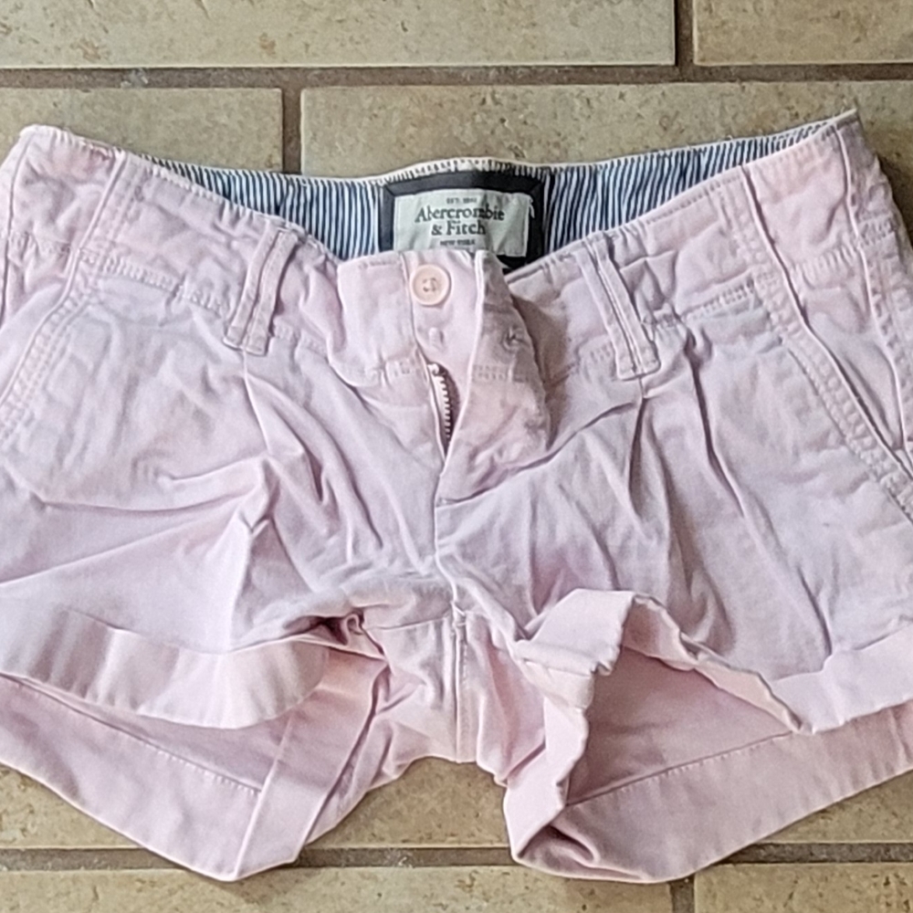Abercrombie & Fitch Light Pink Women's Cargo Shorts